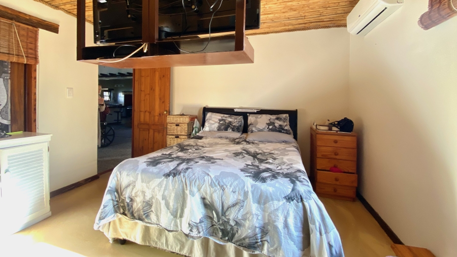 4 Bedroom Property for Sale in Dwarskersbos Western Cape